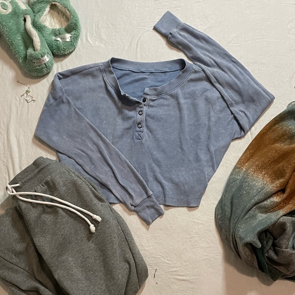 Aéropostale Light Blue Crop Top